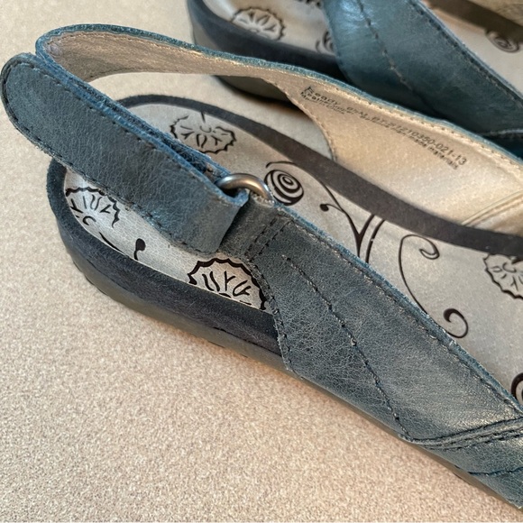 Baretraps Blue Women's Sandals - Picture 5 of 6